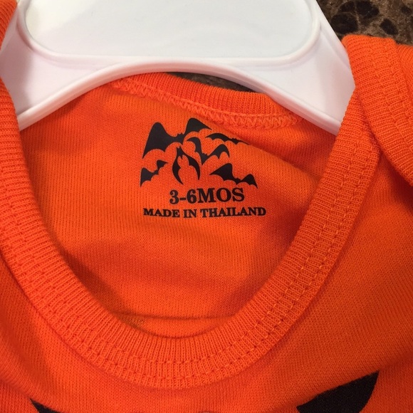 NEW baby pumpkin costume onesie Halloween 3-6 mos. - Picture 2 of 12